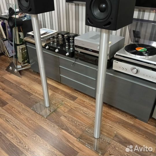 Стойки для акустики