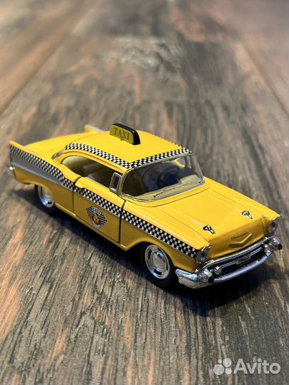 Металлическая машинка Шевроле Бел Эер Такси