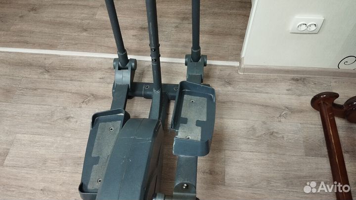 Эллиптический тренажер torneo