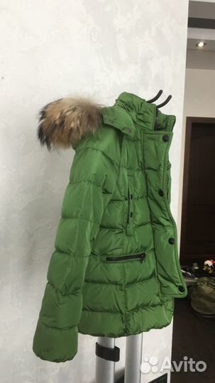 Пуховик Moncler на девочку р 140