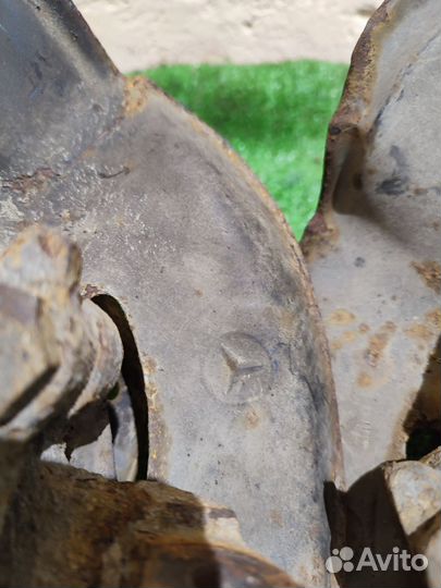 Поворотный кулак Mercedes-Benz w201 w124