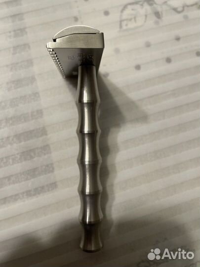 Бритвенный станок Above The Tie SE2