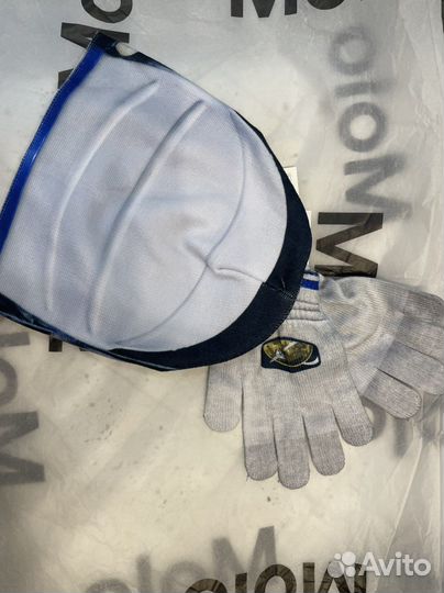 Шапка и перчатки Molo новые