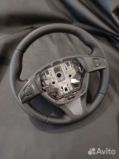 Руль Renault Sandero 2