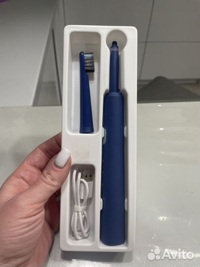 Электронная зубная щетка