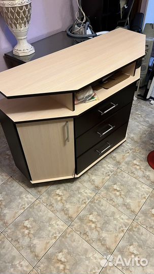 Тумба под телевизор