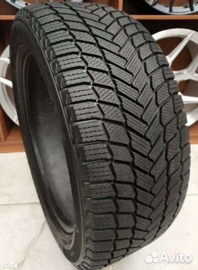 Michelin X-Ice Snow 235/35 R19 91H