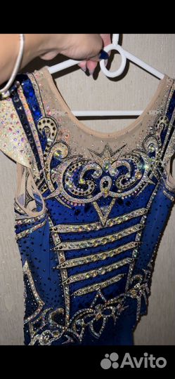 Купальник для художественной гимнастики, булавы