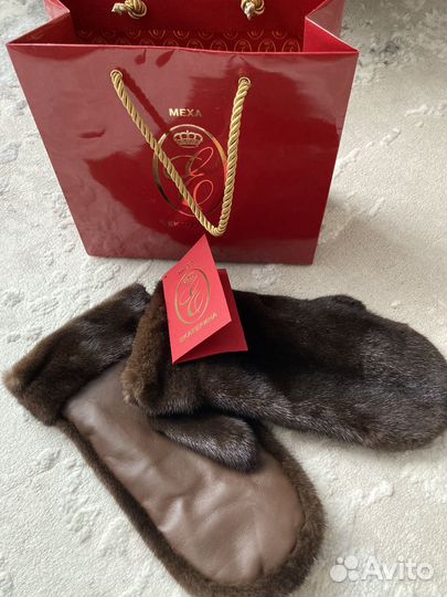 Варежки норковые новые