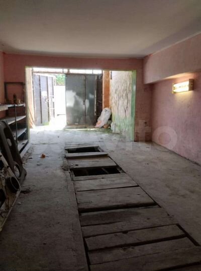 Гараж, > 30 м²