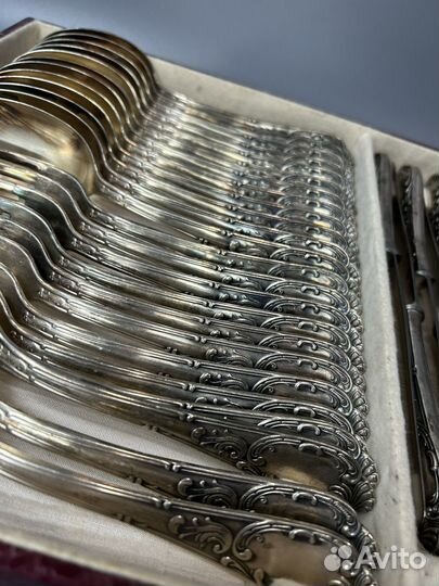 Набор ложек вилок ножей