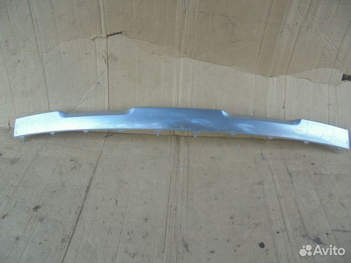 Молдинг переднего бампера центр Hyundai Santa Fe 4