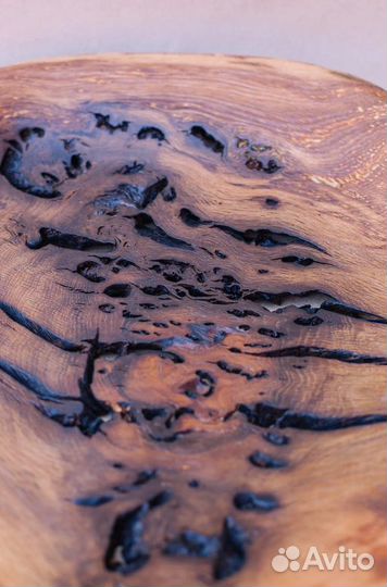 Декоративное блюдо из капы массива дуба