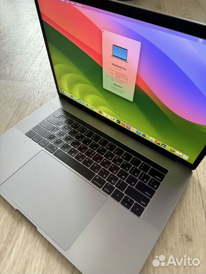 Macbook Pro 15 2018 A1990 16gb 256gb