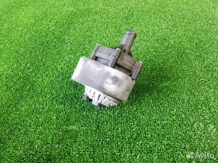 Помпа Ниссан Лиф Азе0