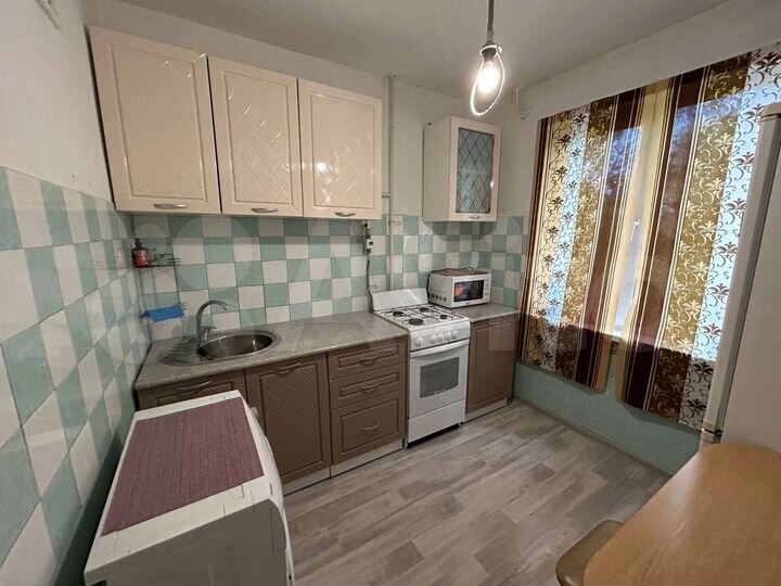 2-к. квартира, 47 м², 3/5 эт.