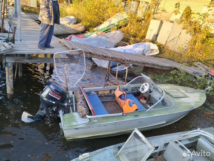 Лодка с мотором