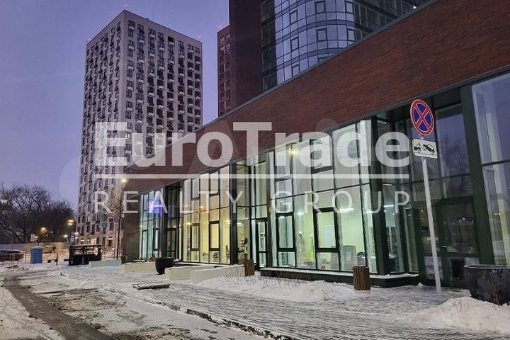 Сдам торговое помещение, 300 м²