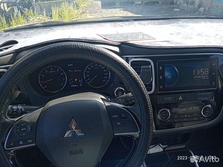 Mitsubishi Outlander 2.0 CVT, 2018, 129 705 км