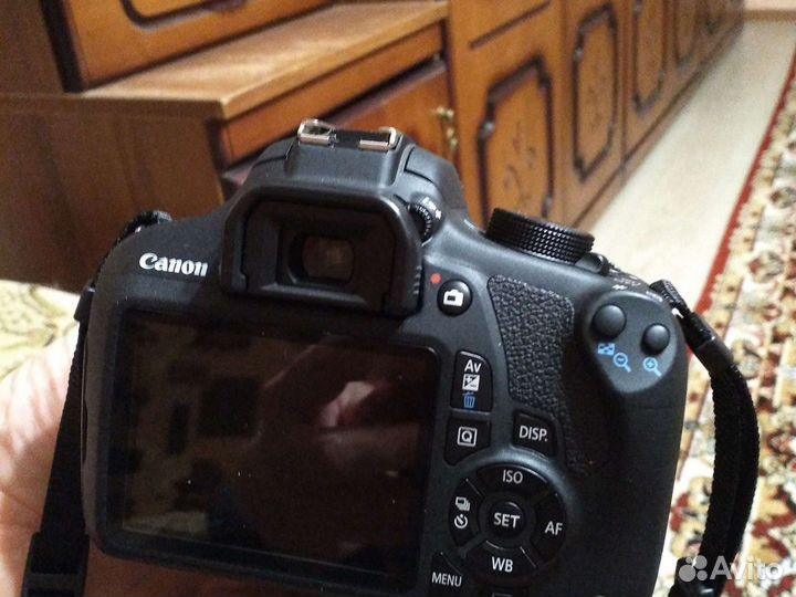 Фотовидео камера Canon модель EOS 1200 D с термо с