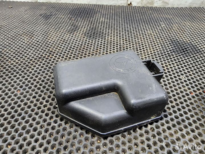 Крышка блока предохранителей Geely MK