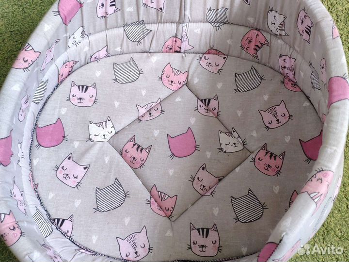 Лежанка для собак и кошек