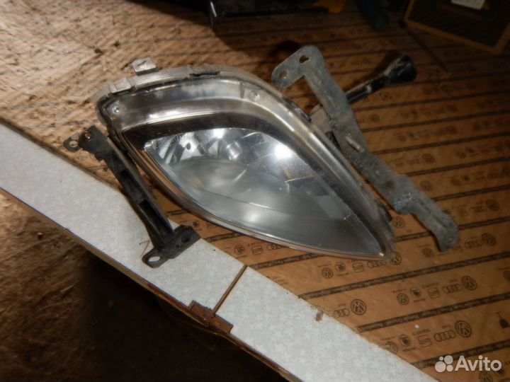 Фара противотуманная левая Hyundai Elantra 5 MD