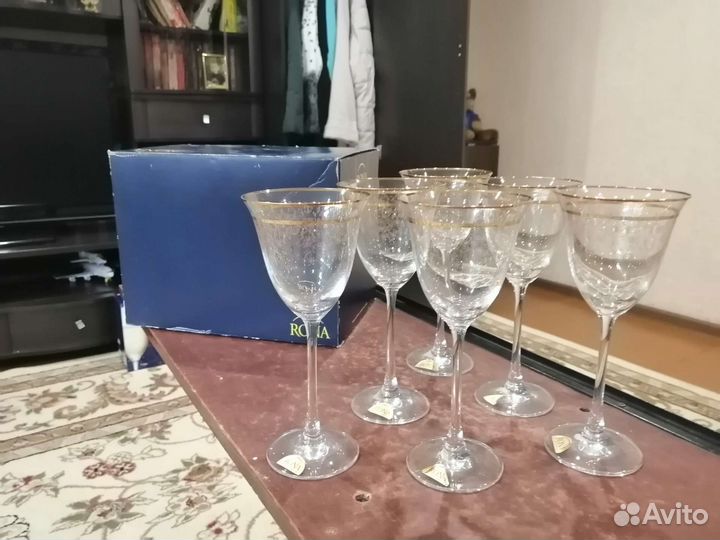 Бокалы для вина новые