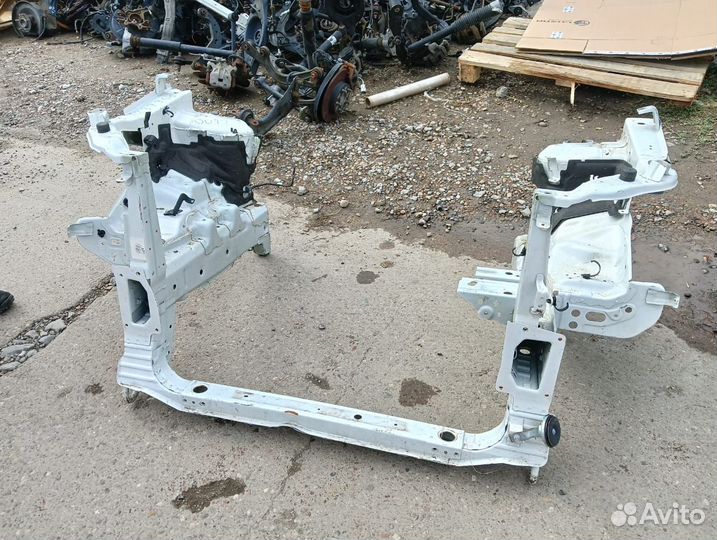 Передняя панель Митсубиси Аутлендер 3 GF телевизор