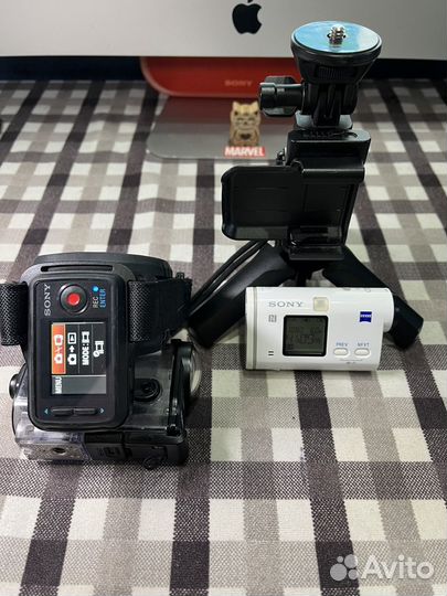 Экшн камера Sony hdr AS200v с пультом и штативом