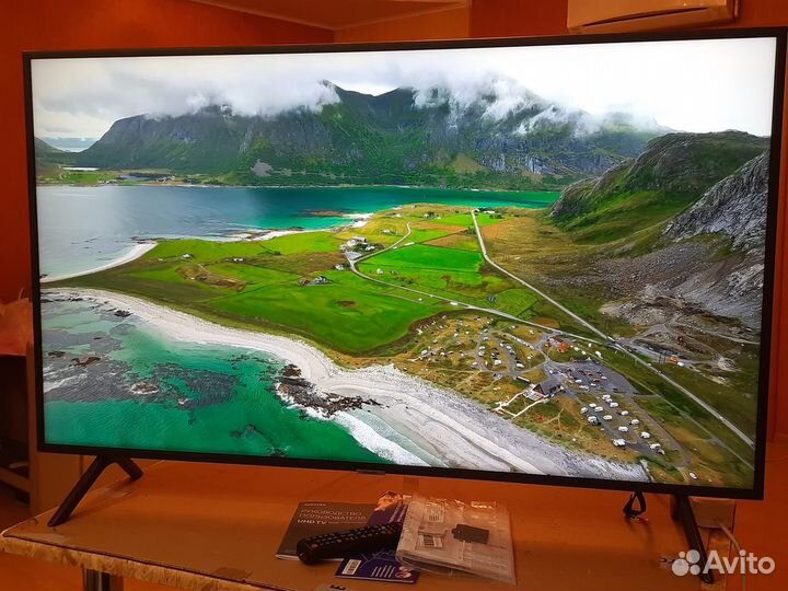 Телевизор Samsung SMART UHD Огромный как Новый