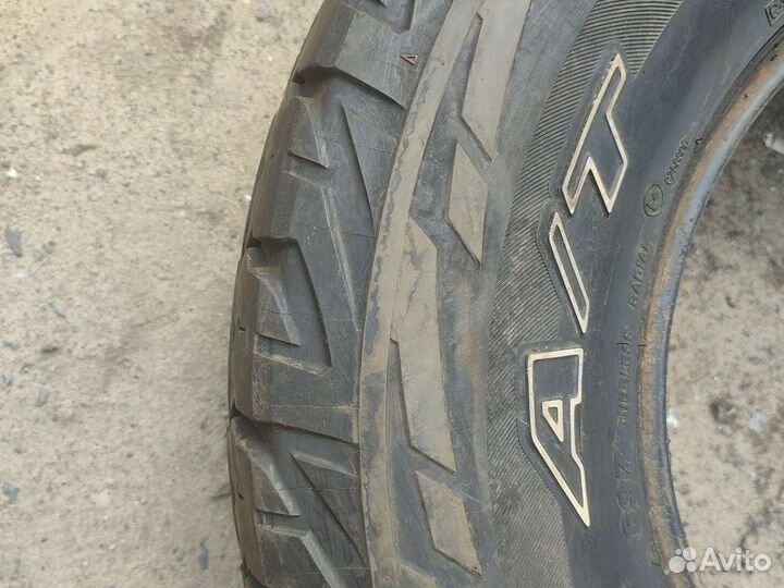 Bridgestone Dueler A/T 275/70 R16