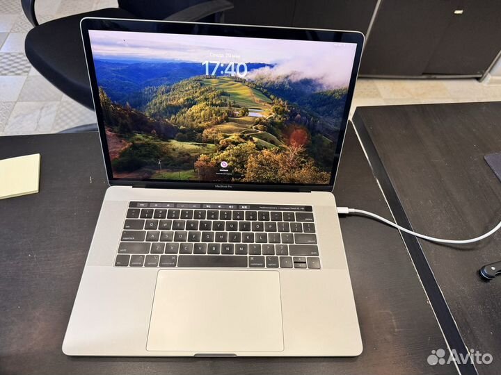 MacBook Pro 15 2018 + hub в подарок