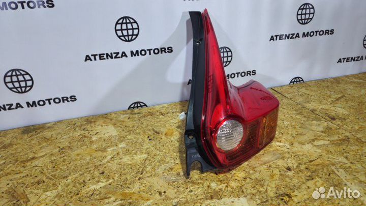 Фонарь задний правый nissan juke 2010