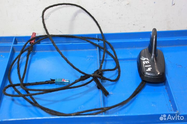 Антенна на крыше Audi A6 C6 (2009)