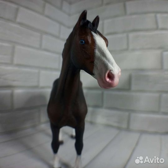 Фигурка лошади коллекта