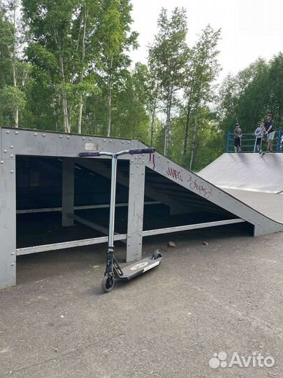 Трюковой самокат