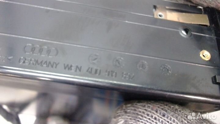 Проигрыватель, навигация Audi A8 (D2), 2001