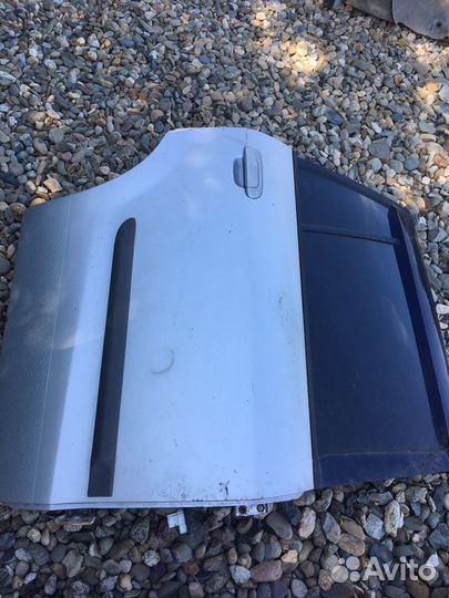 Mazda premacy 2003 2.0 Дверь правая