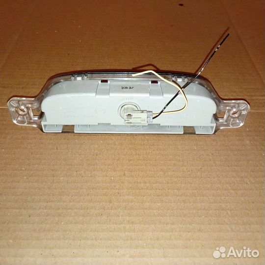 Стоп-сигнал Mazda Axe BN8V51580B Седан