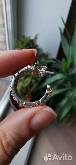 Золотые серьги с бриллиантами