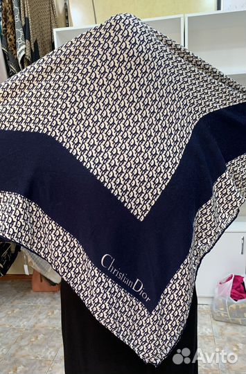 Шарфы платки палантины