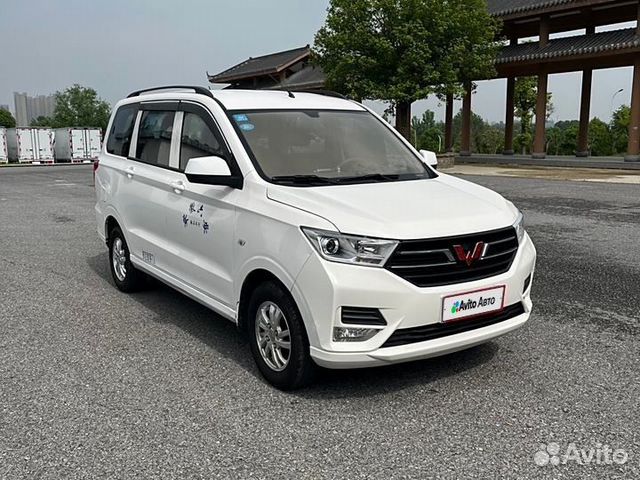 Wuling Hongguang V 1.5 MT, 2020, 27 000 км с пробегом, цена 1100000 руб.
