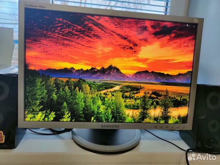Монитор Samsung + колонки