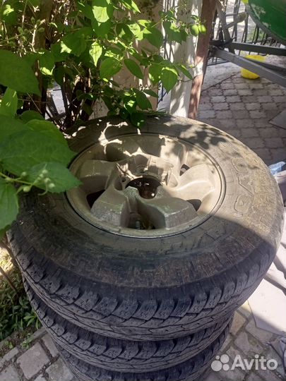 Toyo Open Country A/T Plus 235/75 R15