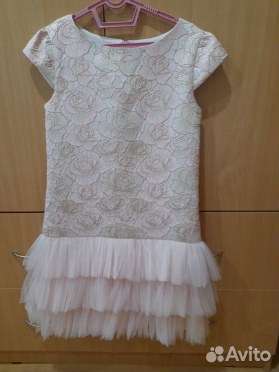 Продам платье для девочки