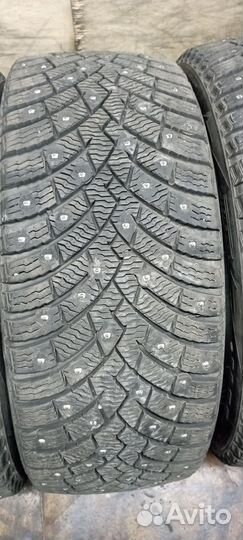 Pirelli Ice Zero 2 225/40 R18 92H