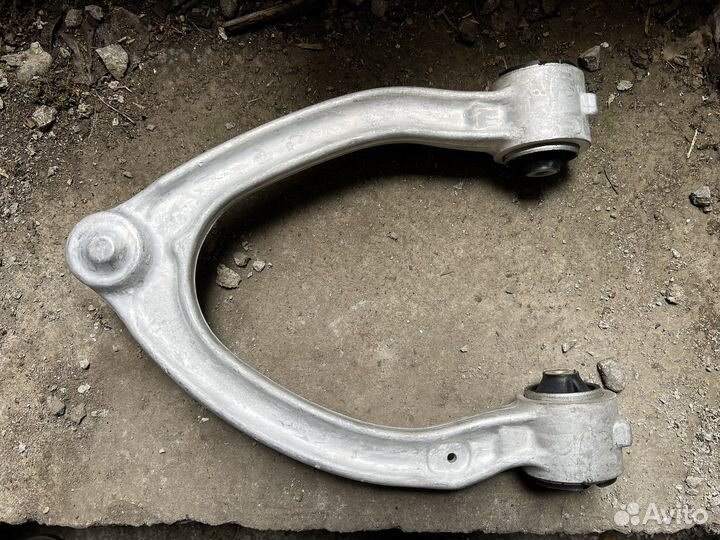 Рычаг верхний Mercedes w220