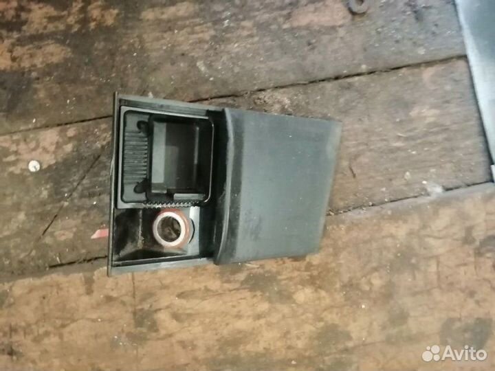 Пепельница передняя Volkswagen Golf 4