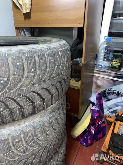 Bridgestone Blizzak Spike-01 235/55 R17 103T